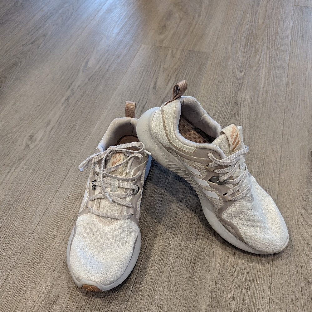 Adidas Bounce runners